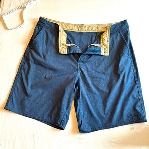 Patagonia Men’s Wavefarer 20” size 38 never worn